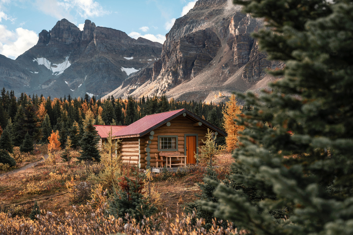 Log Cabin in the mountians