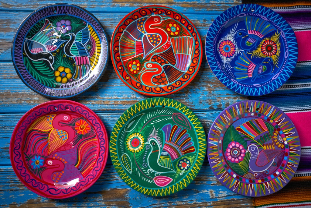 Colorful Animal Patterns Ideas For Decorative Patterned Plates And Mugs At Home